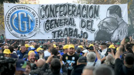 marcha-de-la-cgt-y-de-los-jubilados-20250430-2014407