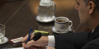 Adorni presentó la declaración jurada: dijo tener un patrimonio de $944 millones