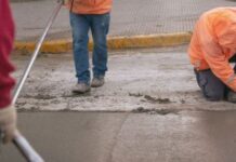LA MUNICIPALIDAD DE RAWSON FINALIZÓ LOS TRABAJOS DE REPARACIÓN EN AVENIDA 25 DE MAYO Y CALLE BELGRANO