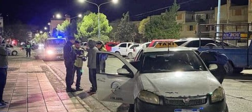 medium_4_taxi_B_779fbc1eda